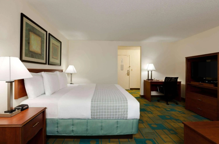 La Quinta Inn by Wyndham Chicago Willowbrook