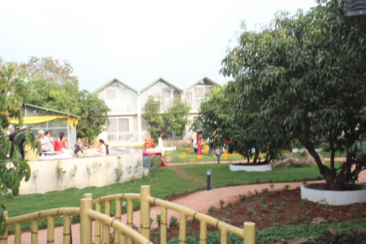 Mango Leaf Lake Resort