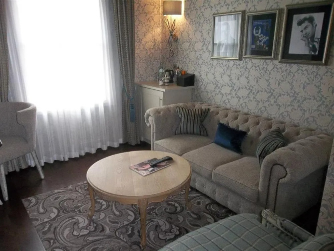 The Drayton Court Hotel
