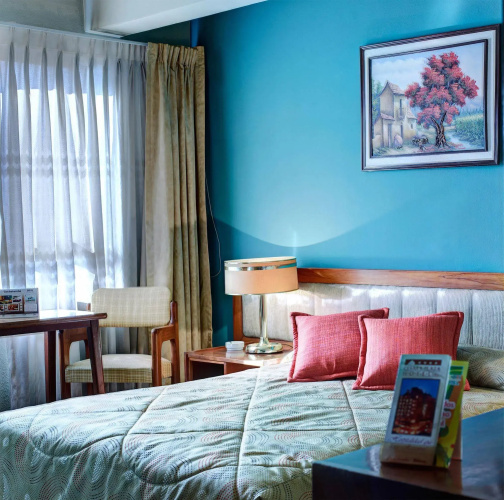 Cesars Plaza Hotel