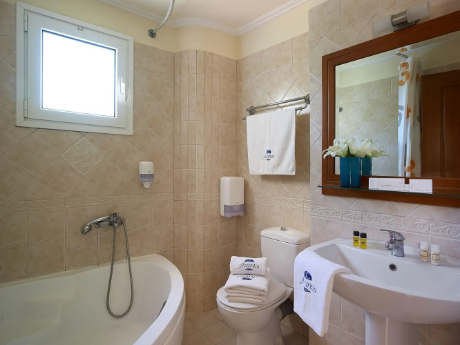 Avantis Suites Hotel