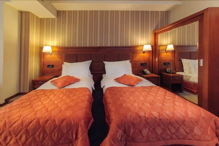 Kings Park Hotel