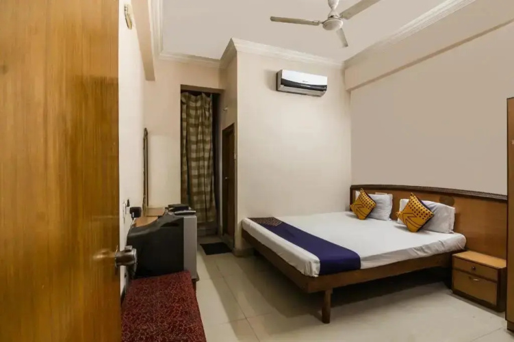 Hotel RR Residency