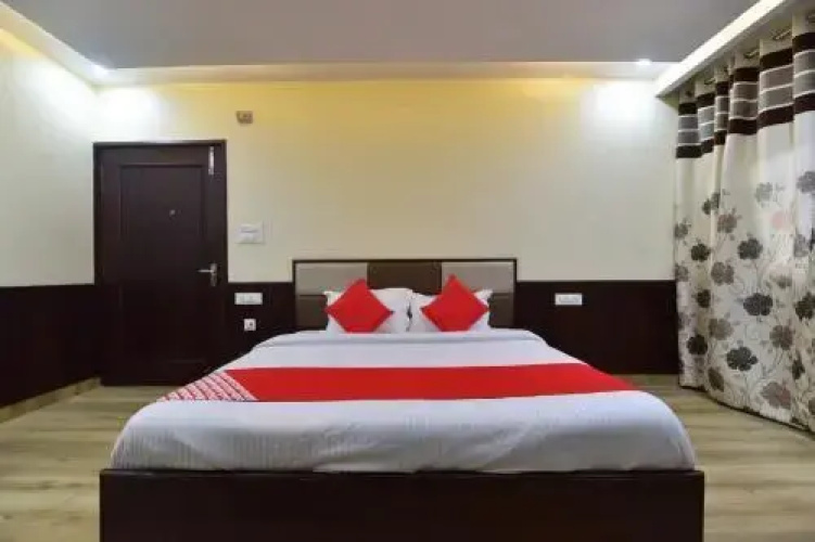 Hotel Anant by OYO Rooms