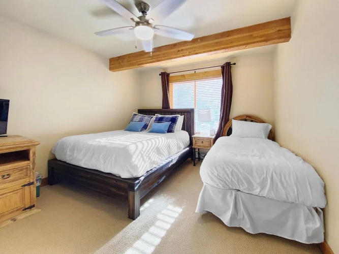 Settlers 2 Bedroom Condo by RedAwning