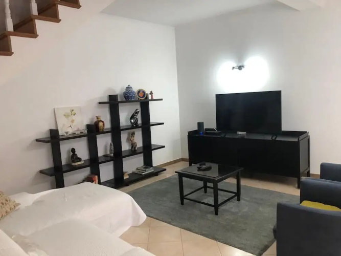 Spacious, Garden, and Private Parking