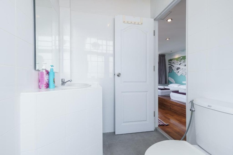 Standard Quadruple room with balcony
