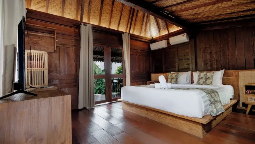 Canggu River House Villa by Betterplace