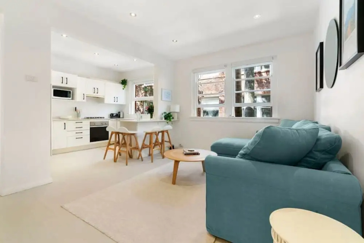Bondi Breeze Apartment