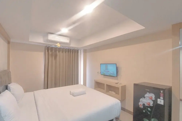 Best Deal Studio At De Prima Apartment