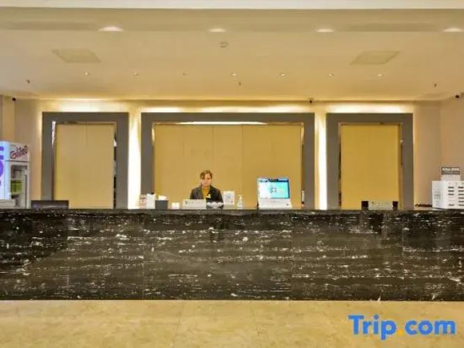 Xinyang Naya Chain Hotel