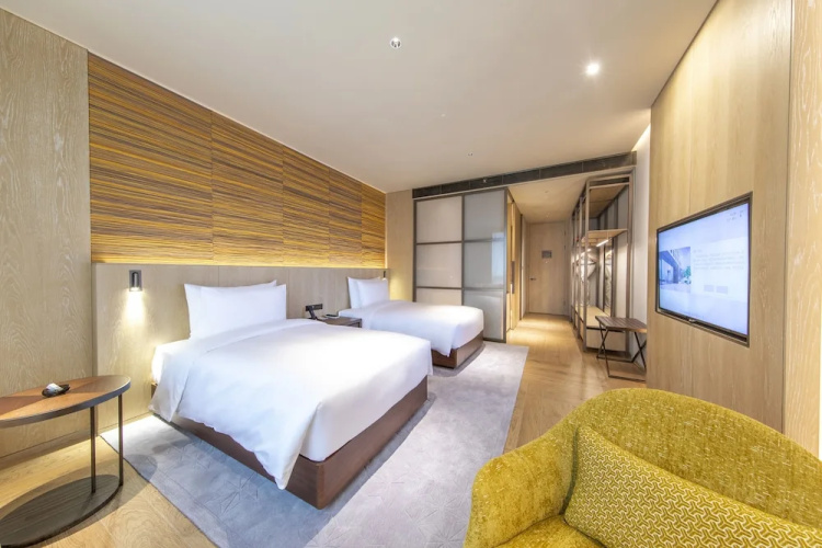 Girdear Hotel