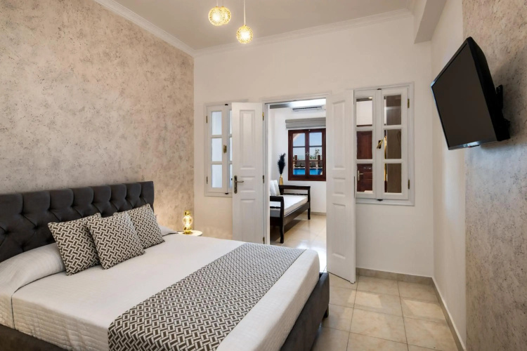 Astir Thira
