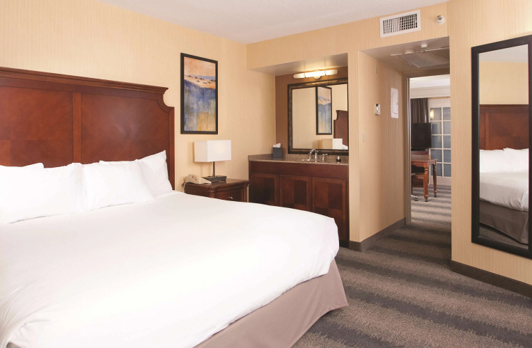 Embassy Suites by Hilton Bloomington/Minneapolis