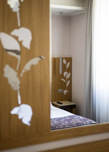 Standard Triple room with city view
