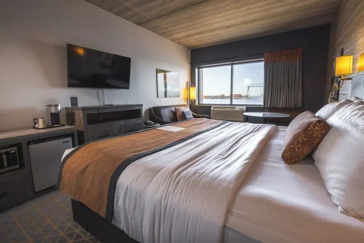 Standard room with harbour view