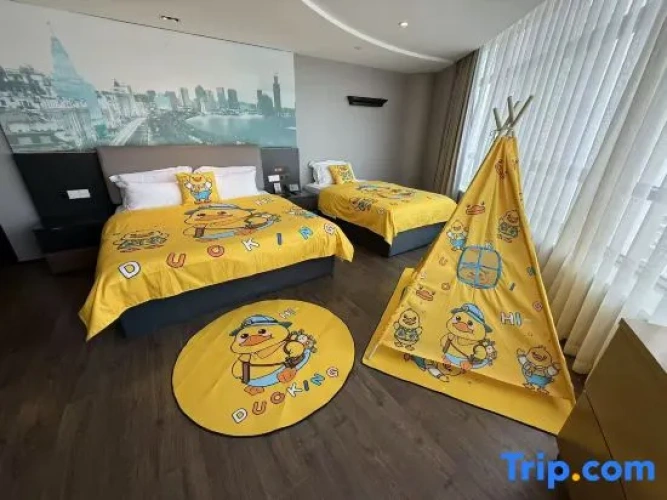 Standard Triple Family room