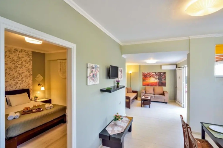 2 Bedrooms Apartment