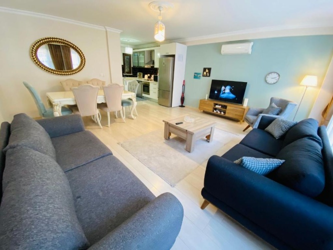 2 Bedrooms Apartment