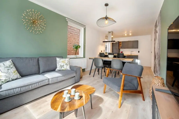 2 Bedrooms Apartment