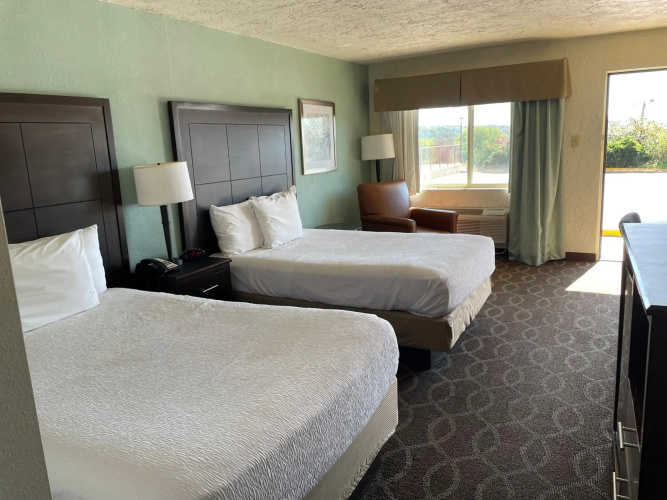 Quality Inn Clinton North