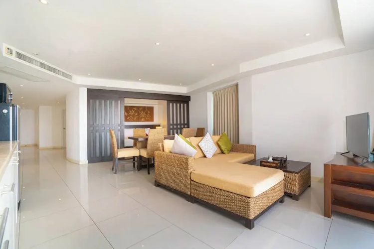 Kata Ocean View 2BR Apartment M12