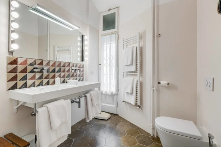 Bright 3 bed Flat 9 min From Piazza di Spagna