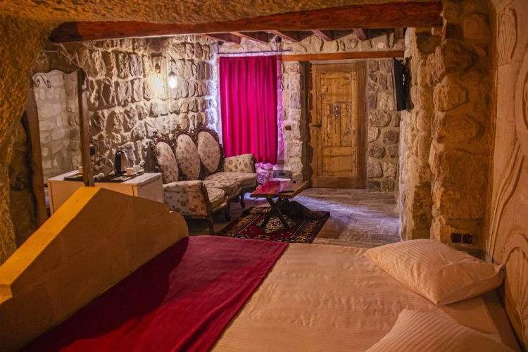 Ottoman Cave Junior