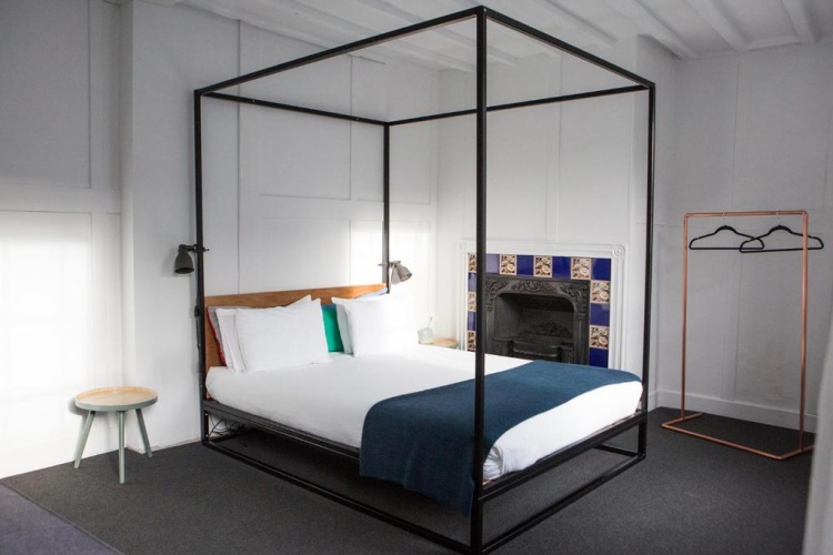 Standard Double room with view