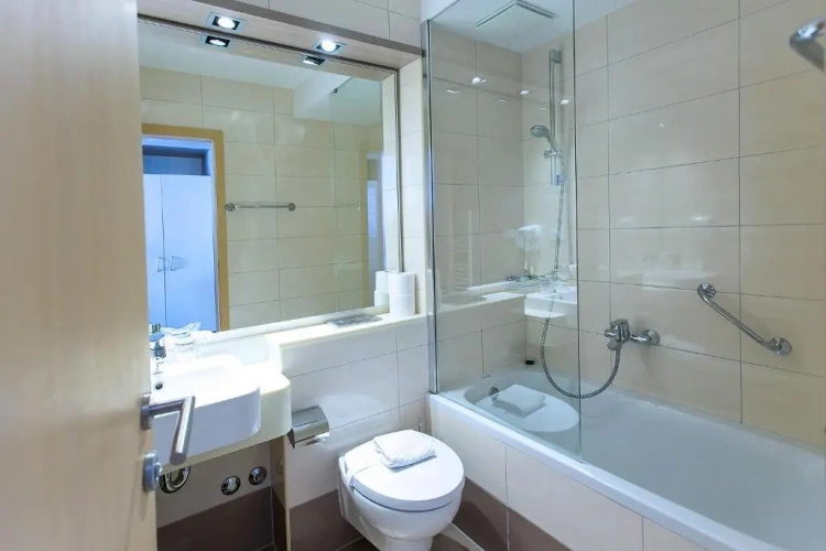 Standard Double room with partial sea view