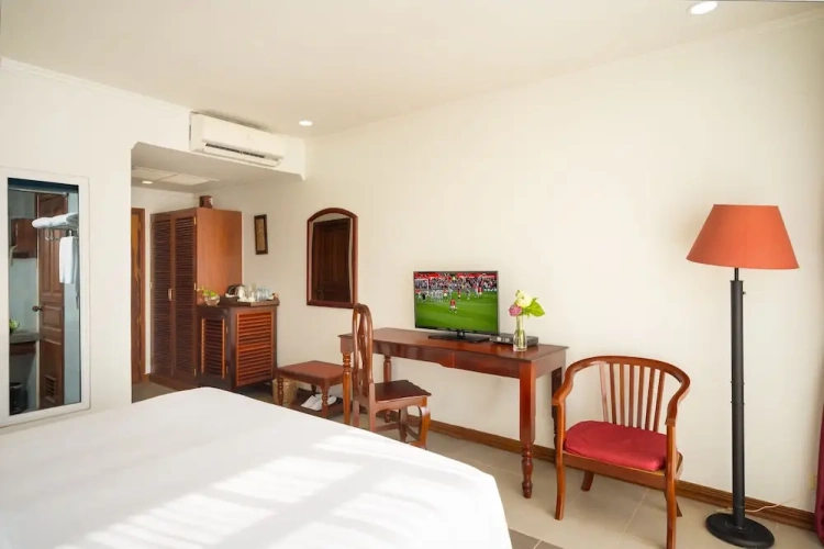 Luxury Double room with balcony and with city view