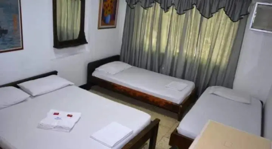 Hostal Calamar