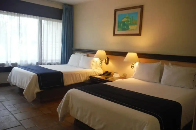 Standard Quadruple room with view