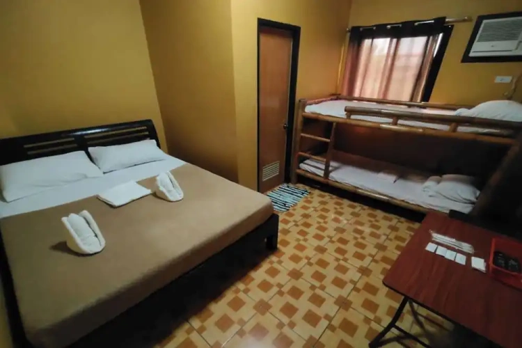 Standard Quadruple room