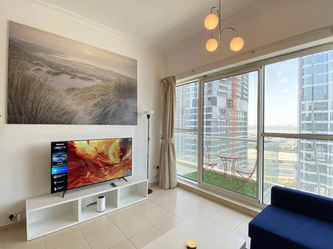 Lux BnB MayFair Tower Business Bay