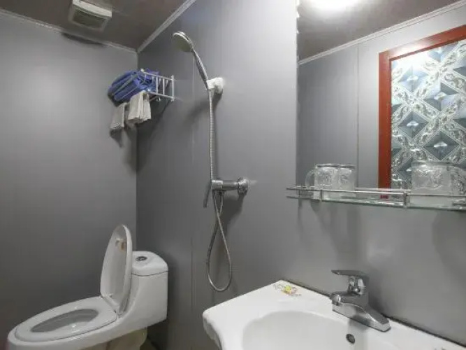 Ping'an Yijiaren Hostel