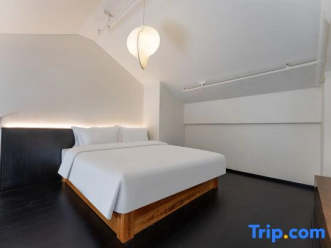 Twin Family Apartment with street view