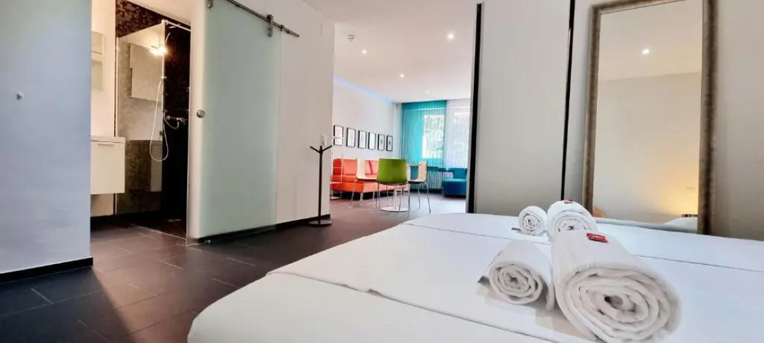 Bissone Apartment