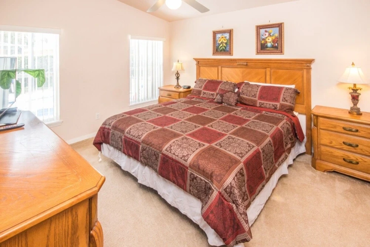 5 Bedrooms Cottage