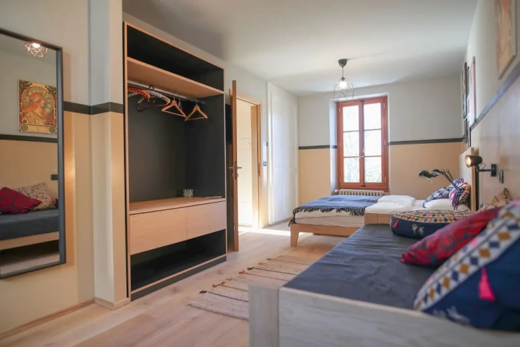 Standard Triple room