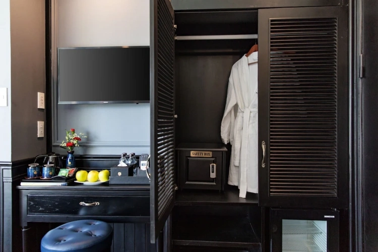 Triple Suite with balcony