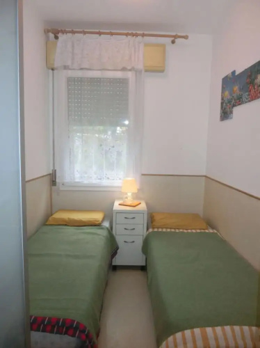Comfy Villa With Garden and Parking