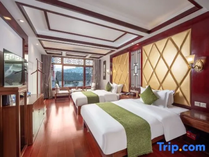 Standard room with courtyard view