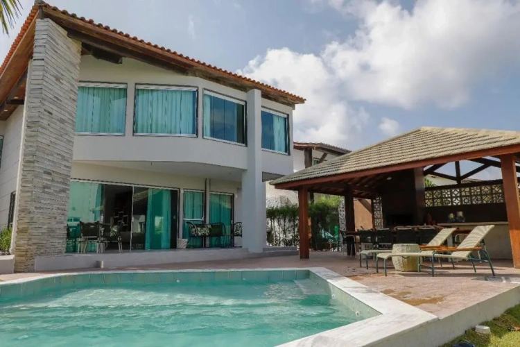 5 Bedrooms Double Cottage