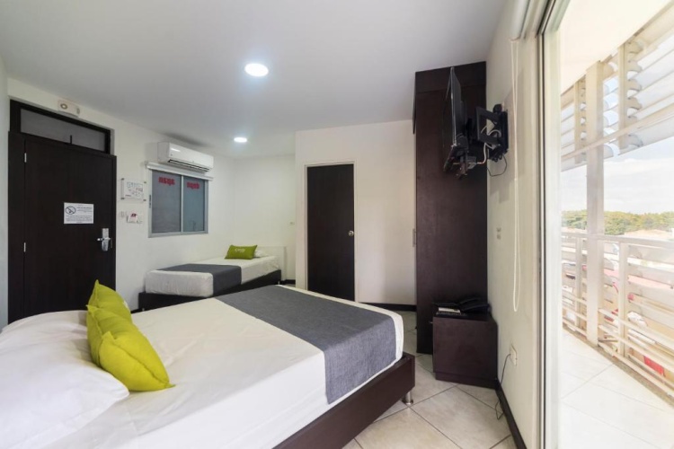 Standard Triple room