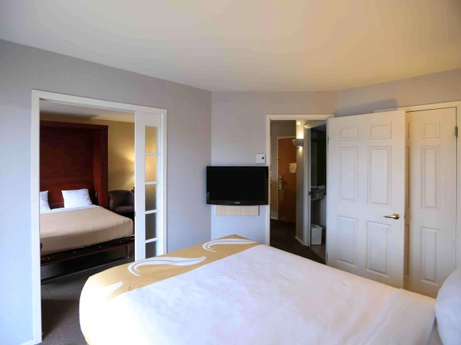Quadruple Suite