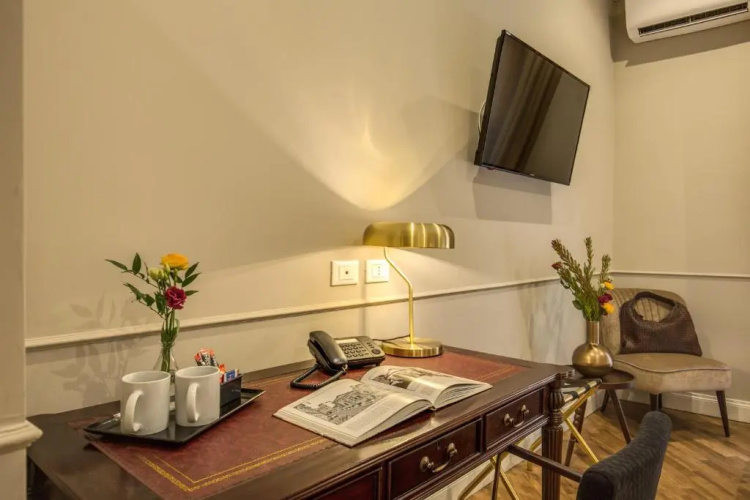 Charme Spagna Boutique Hotel