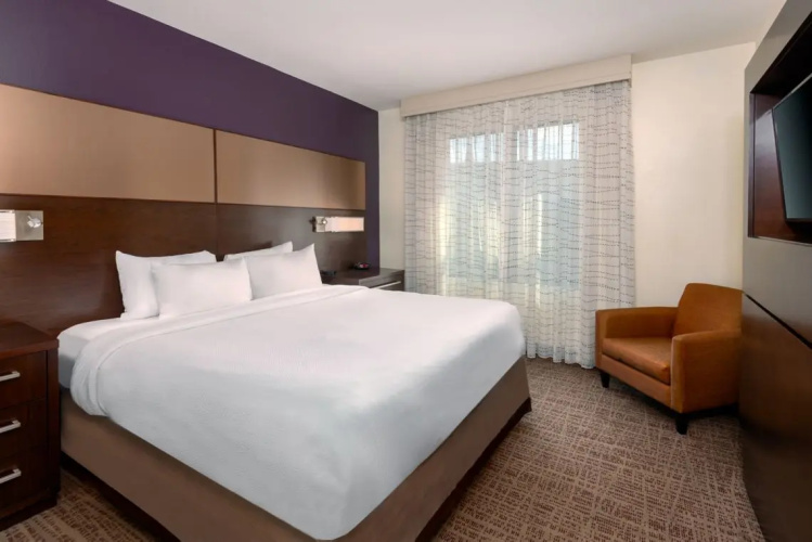 1 Bedroom Suite