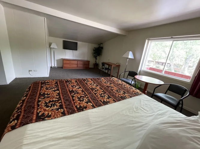 Vibe Inn - Whirlpool Suites