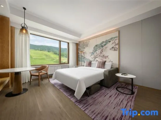 Family Suite with mountain view